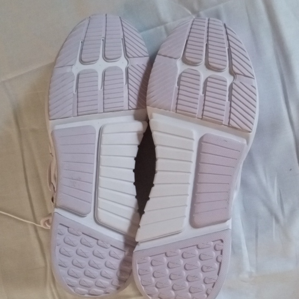 Fabletics Tie Dye Brookside Performance sneakers - image 5